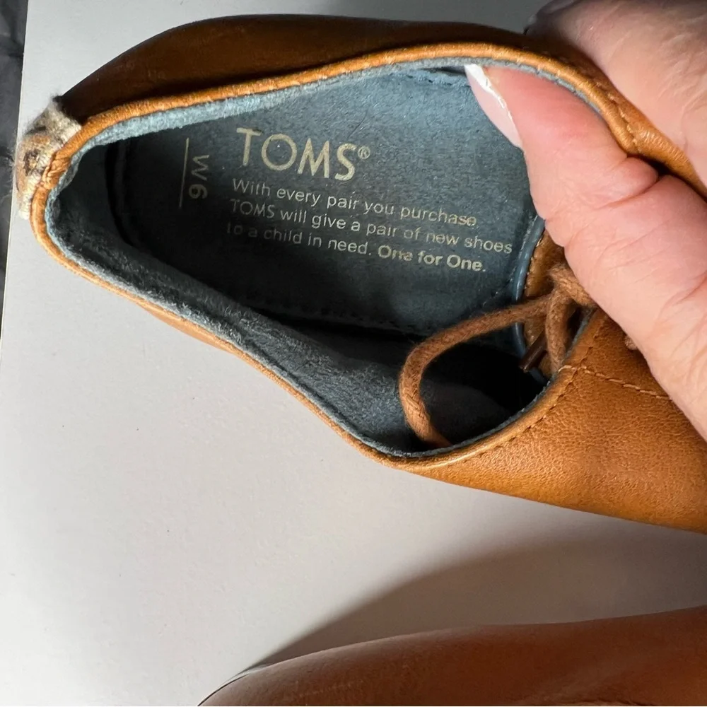 Toms Oxford‎ Tan Leather Lace-Up Shoes